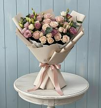 Букет цветов из:  Розы и Лизиантусы в Камбилеевском