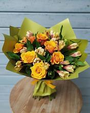 Букет цветов из:  Альстромерии и Розы #REPLACE_PRED# Камбилеевском