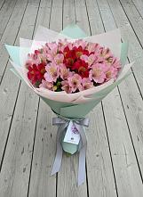 Букет цветов из:  Альстромерии в Камбилеевском