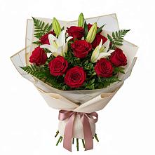 Букет цветов из:  Лилии и Розы в Камбилеевском
