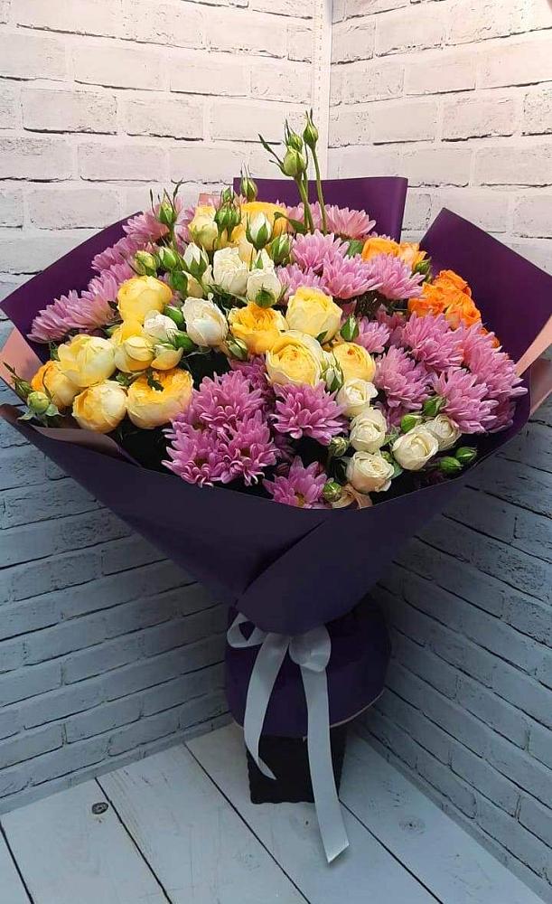 Букет цветов из: Хризантемы и Розы в Камбилеевском