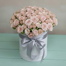 Цветочная композиция из Розы в шляпной коробке в Камбилеевском