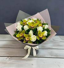 Букет цветов из:  Орхидеи и Розы в Камбилеевском