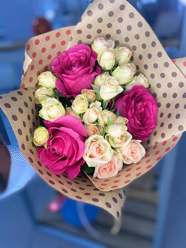 Букет цветов из: Розы в Камбилеевском