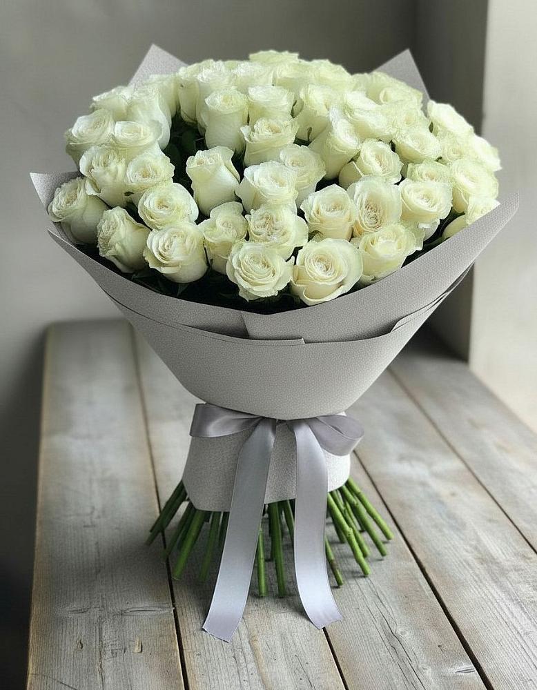 Букет 35 Белых роз в Камбилеевском