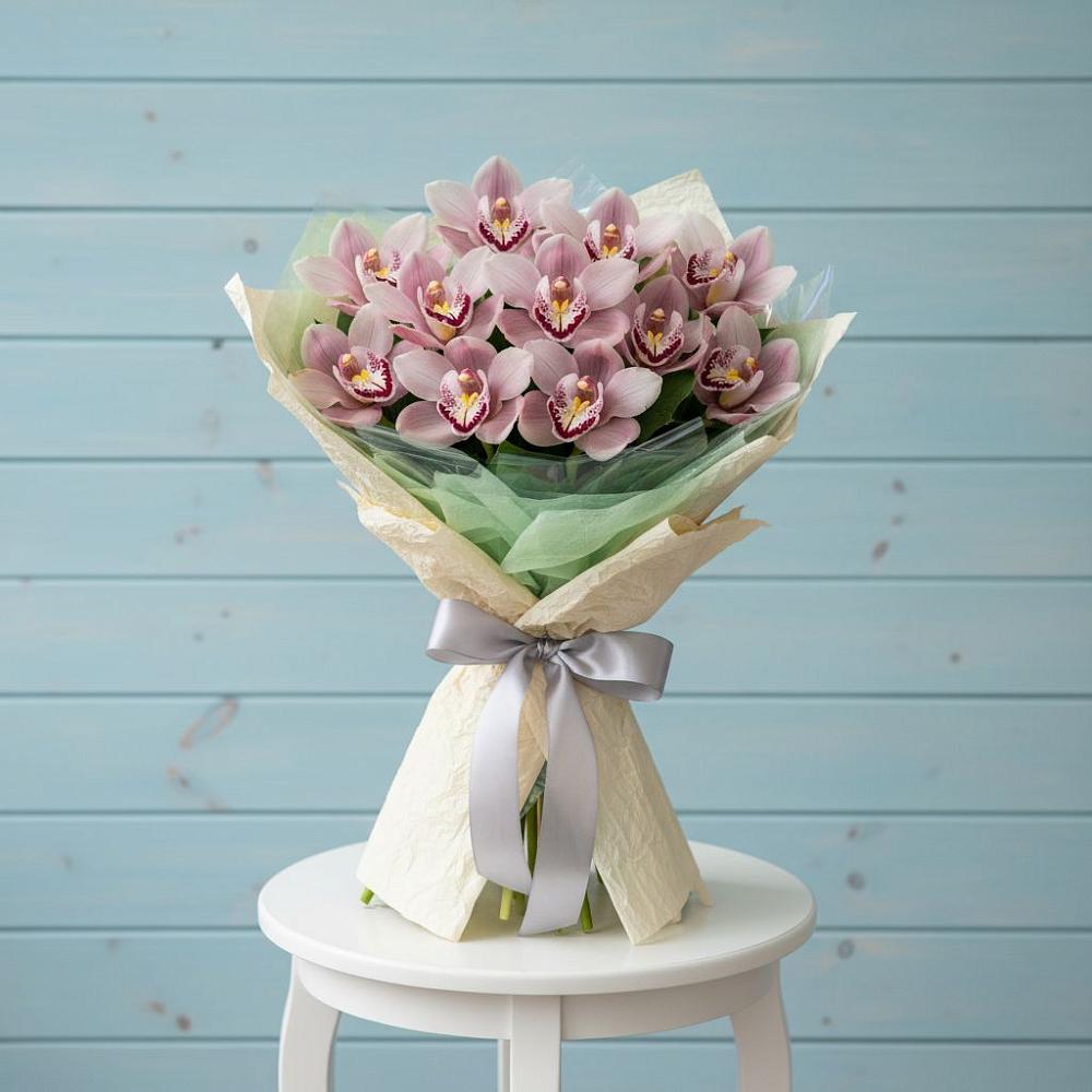 Букет цветов из: Орхидеи и Розы в Камбилеевском