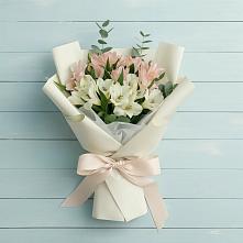 Букет цветов из:  Альстромерии в Камбилеевском