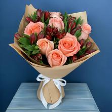 Букет цветов из:  Розы и Альстромерии в Камбилеевском
