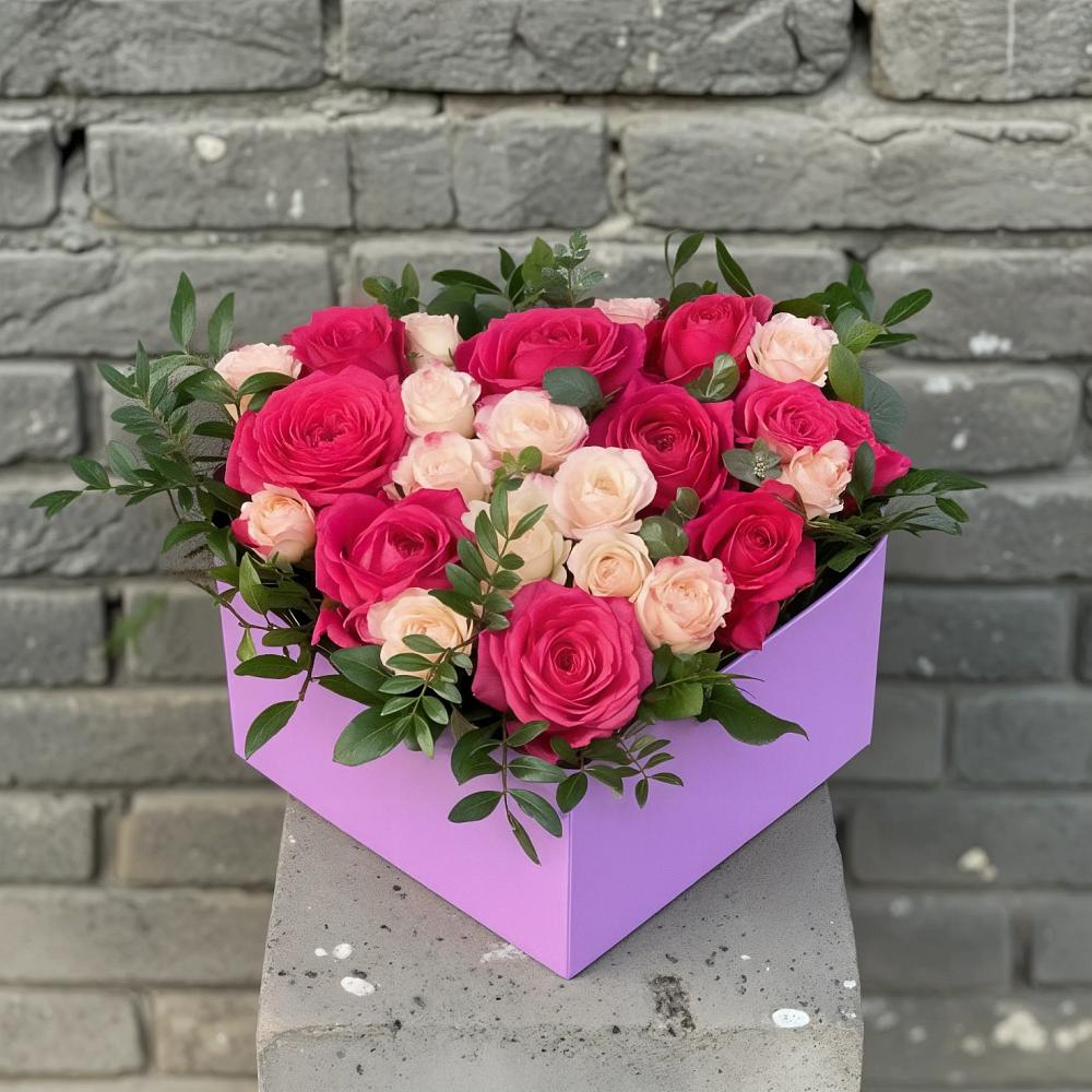 Цветочная композиция из Розы в коробке в Камбилеевском