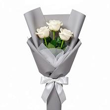 Букет 3 белые розы в Камбилеевском