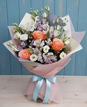 Букет цветов из:  Лизиантусы, Розы, Альстромерии и Гипсофила #REPLACE_PRED# Камбилеевском