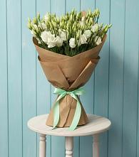 Букет цветов из:  Лизиантусы в Камбилеевском