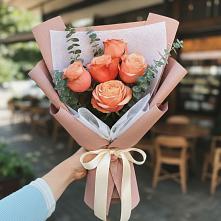 Букет цветов из:  Розы в Камбилеевском