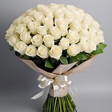 Букет 101 беля роза Белоснежка в Камбилеевском