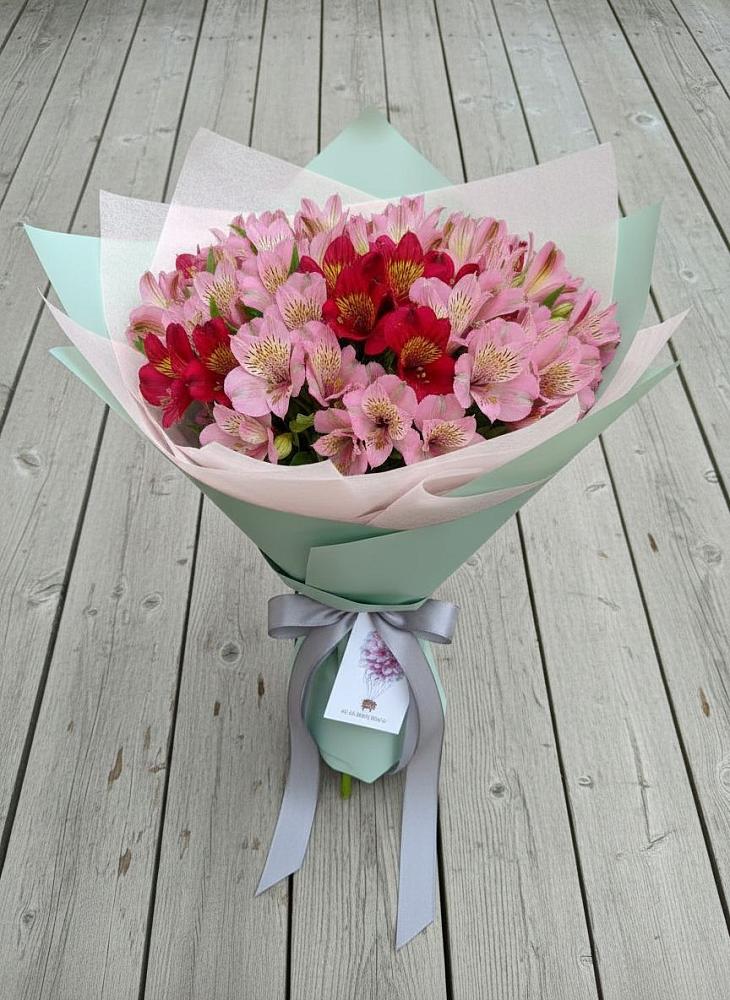 Букет цветов из: Альстромерии в Камбилеевском