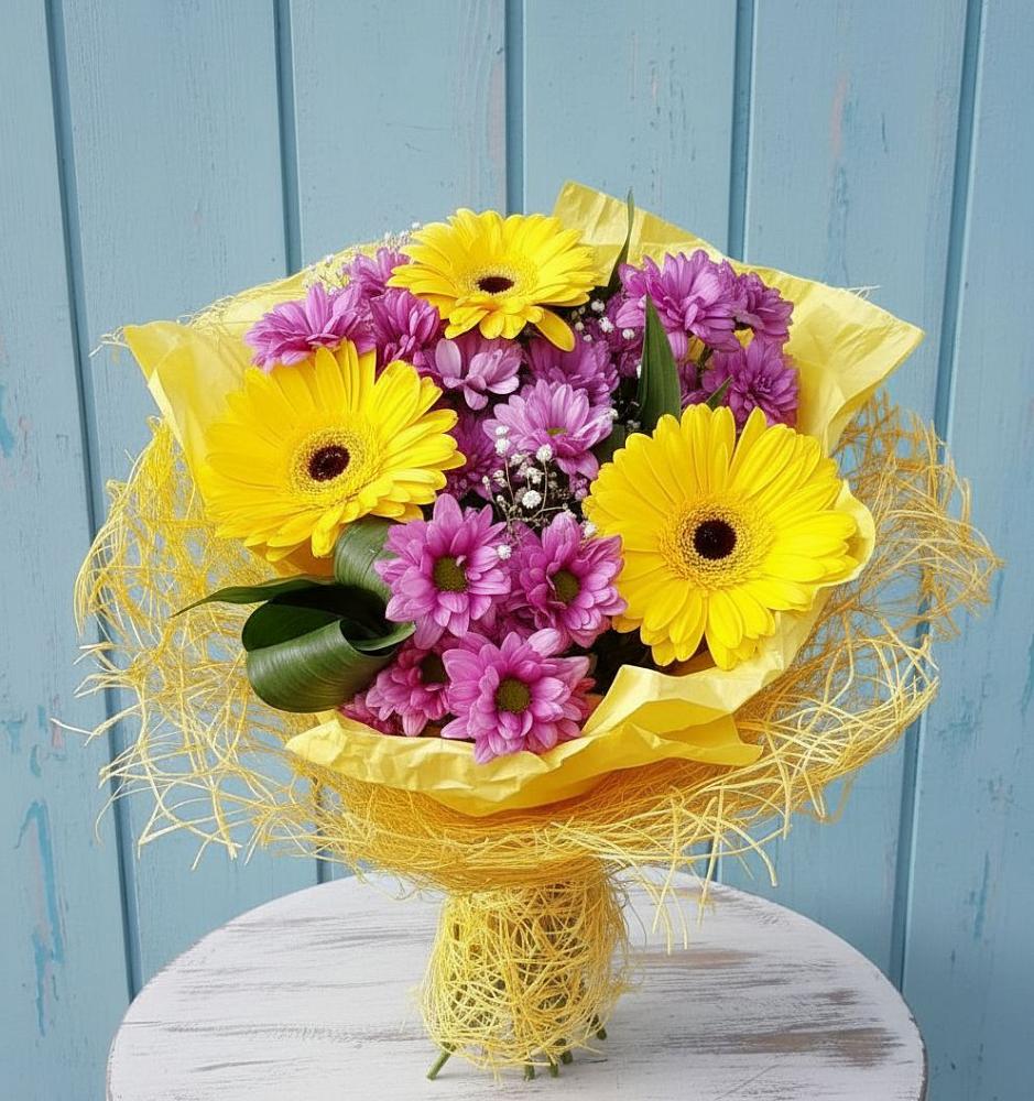 Букет цветов из: Хризантемы и Герберы в Камбилеевском