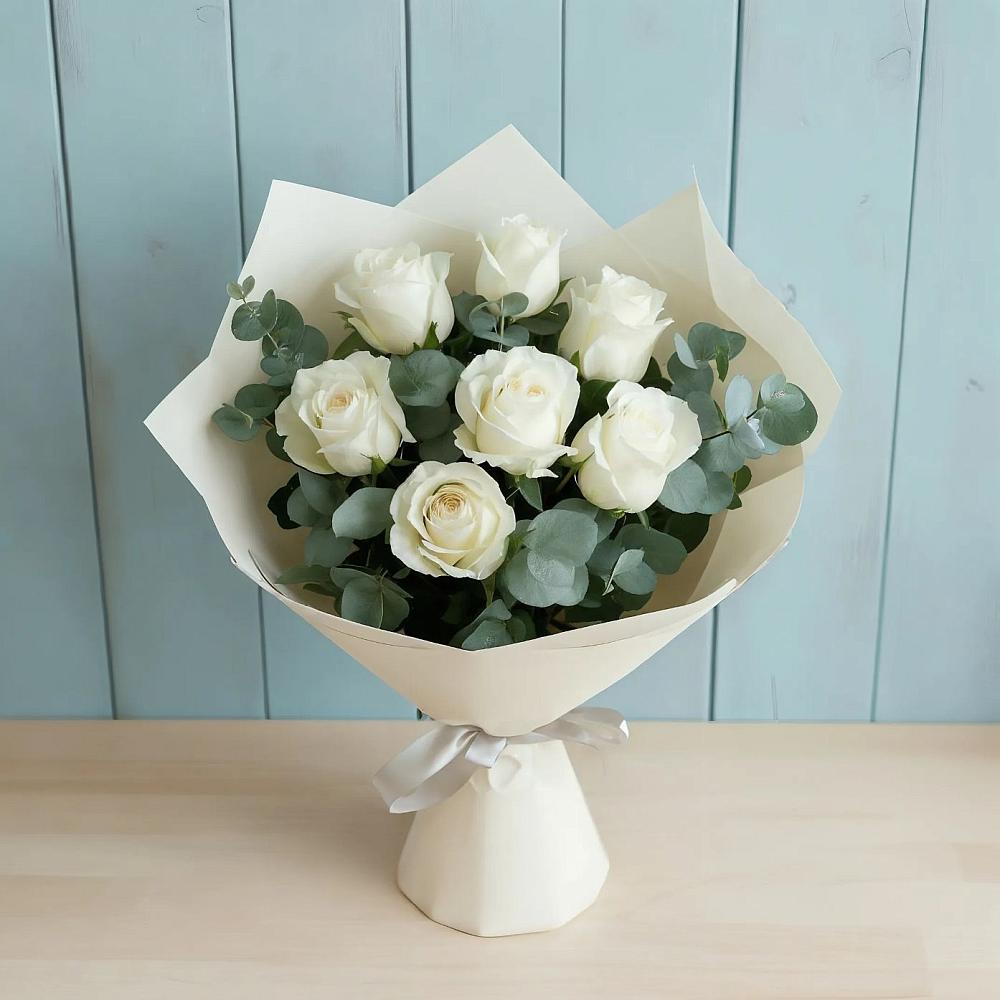 Букет Белые розы в Эвкалипте в Камбилеевском