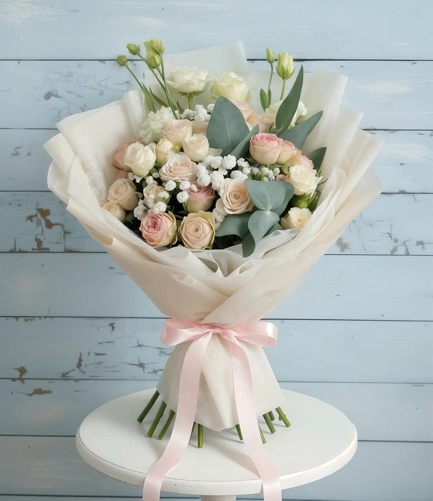 Букет цветов из: Розы и Лизиантусы в Камбилеевском