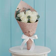 Букет цветов из:  Розы в Камбилеевском