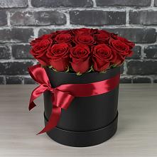 Цветочная композиция из Розы в шляпной коробке в Камбилеевском