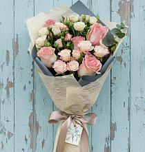 Букет цветов из:  Розы в Камбилеевском