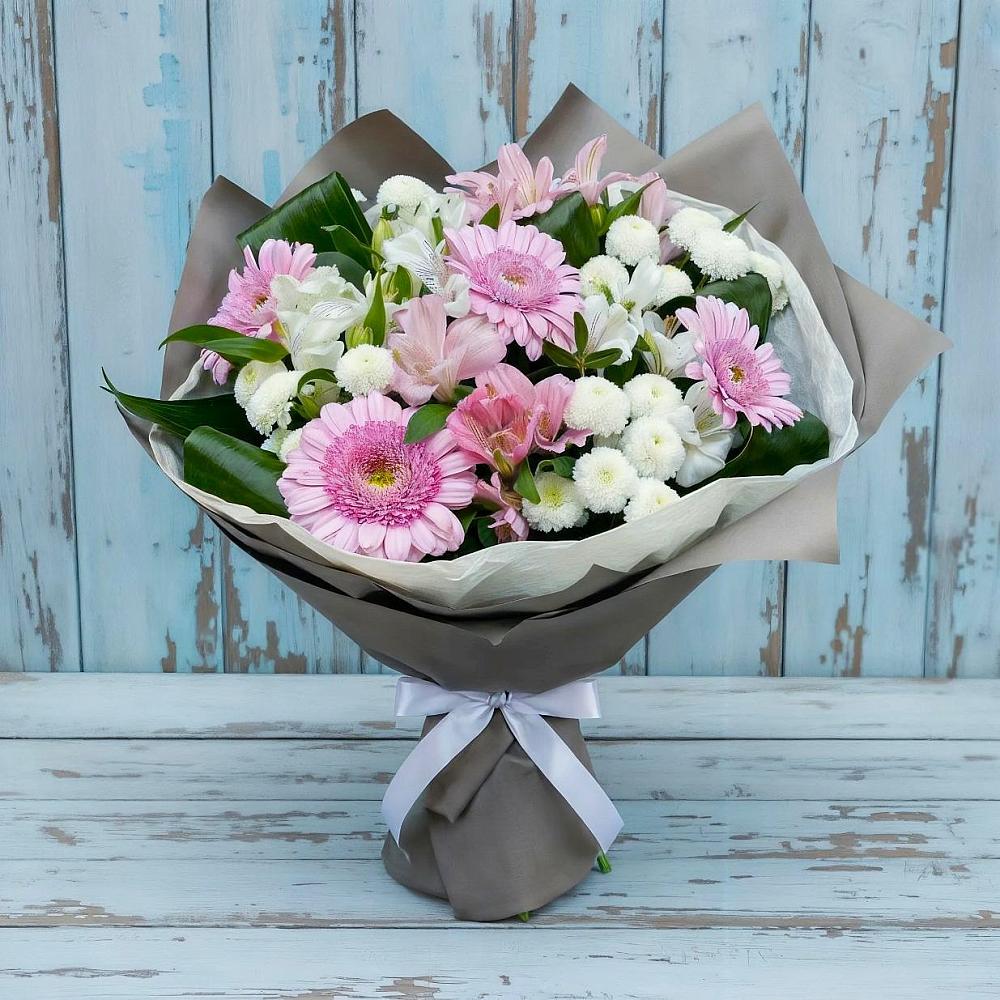 Букет цветов из: Герберы, Альстромерии и Хризантемы в Камбилеевском