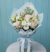 Букет цветов из:  Розы и Лизиантусы в Камбилеевском