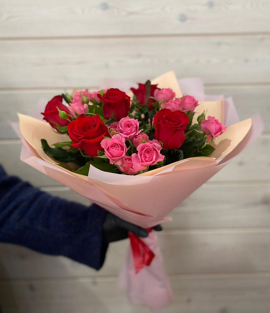 Букет цветов из: Розы в Камбилеевском