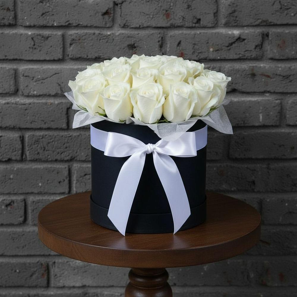 Цветочная композиция из Розы в шляпной коробке в Камбилеевском