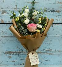 Букет цветов из:  Розы и Лизиантусы #REPLACE_PRED# Камбилеевском