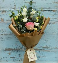 Букет цветов из:  Розы и Лизиантусы в Камбилеевском