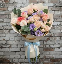 Букет цветов из:  Розы, Лизиантусы и Гвоздики в Камбилеевском
