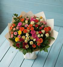 Букет Микс из разноцветных кустовых роз в Камбилеевском