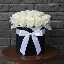 Цветочная композиция из Розы в шляпной коробке в Камбилеевском