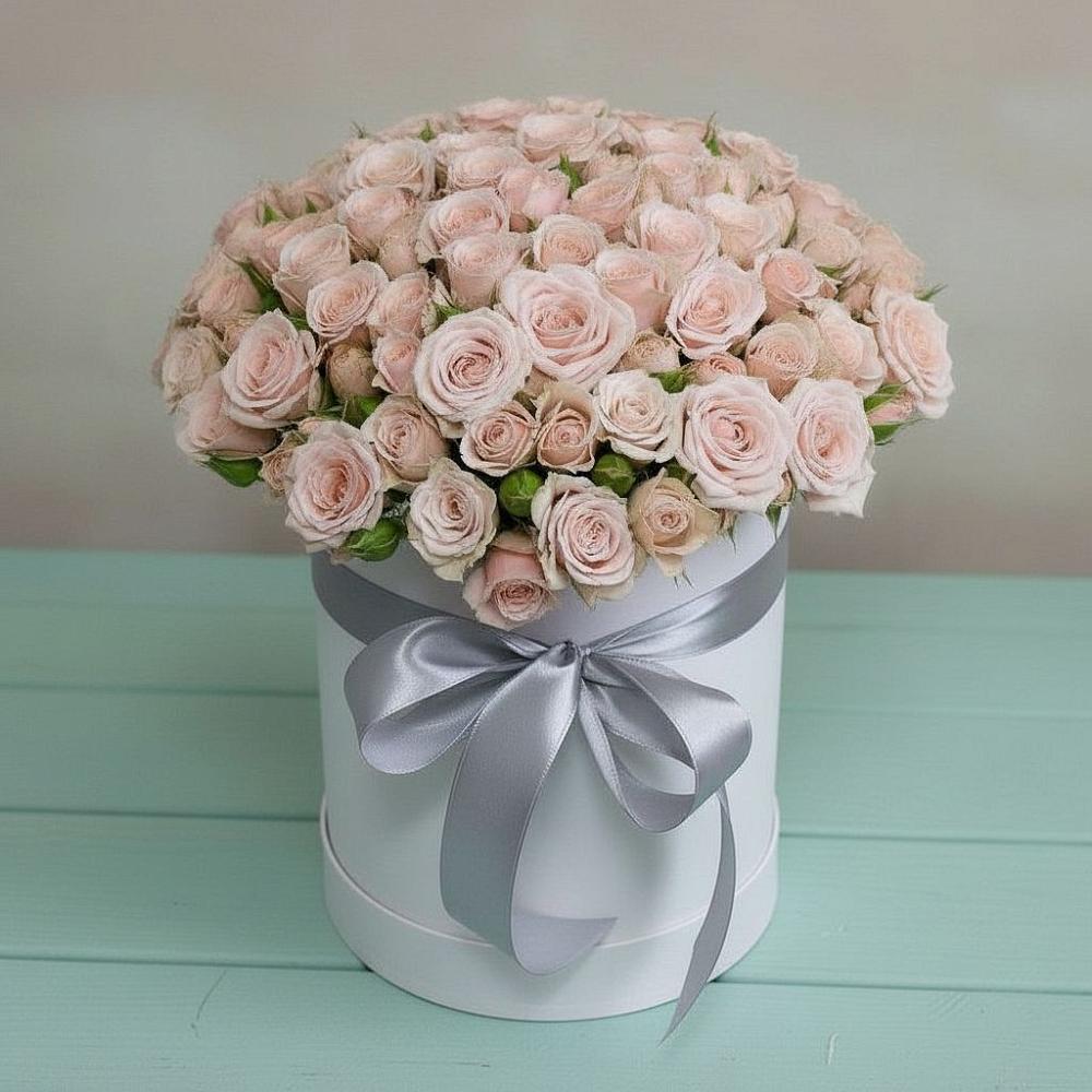 Цветочная композиция из Розы в шляпной коробке в Камбилеевском