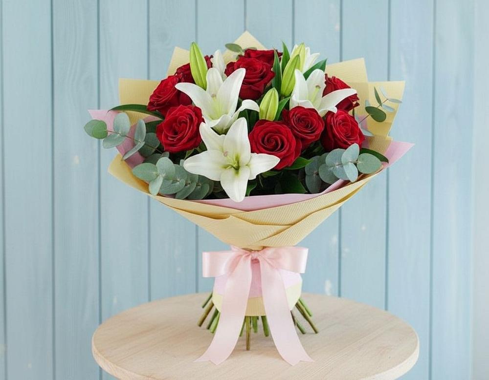 Букет цветов из: Лилии и Розы в Камбилеевском