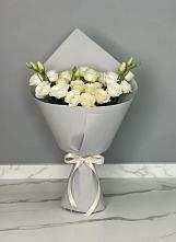 Букет цветов из:  Розы и Лизиантусы в Камбилеевском