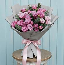 Букет цветов из:  Розы в Камбилеевском